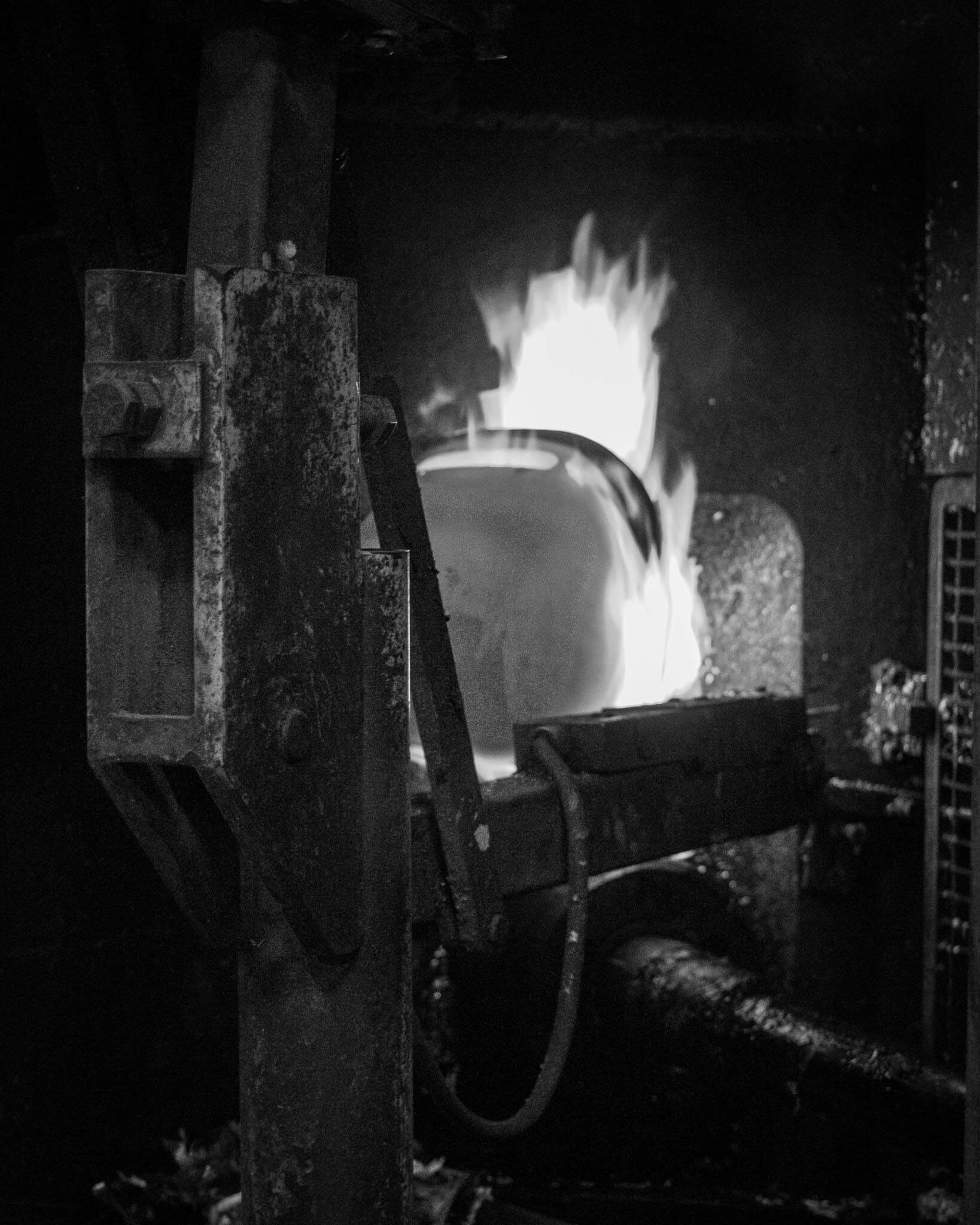 metal being poured into a cavity on a high pressure die casting cell